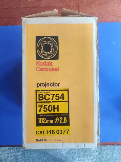 Kodak 750H Carousel Projector in  Box with Remote and Carousel. PLEASE READ.