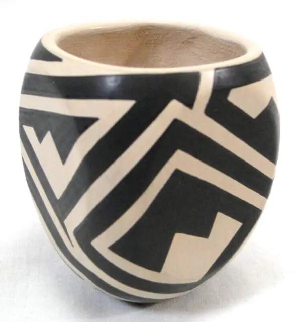 Mata Ortiz Black & White Geometric Clay Pottery Signed by Artist Guillen