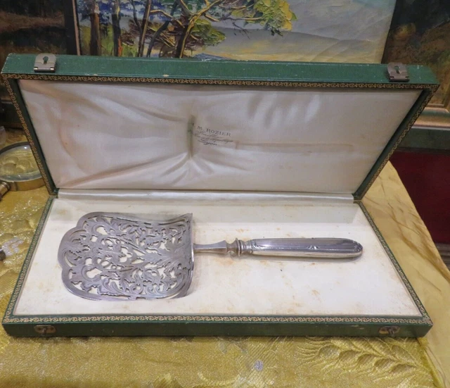ANCIENNE PELLE A Asperges Manche Argent Fourre Et Corps Metal Argente