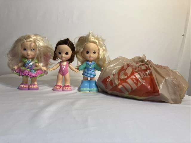 Fisher Price Snap N Style 3 Dolls And Lot Of  Pieces Of Clothing