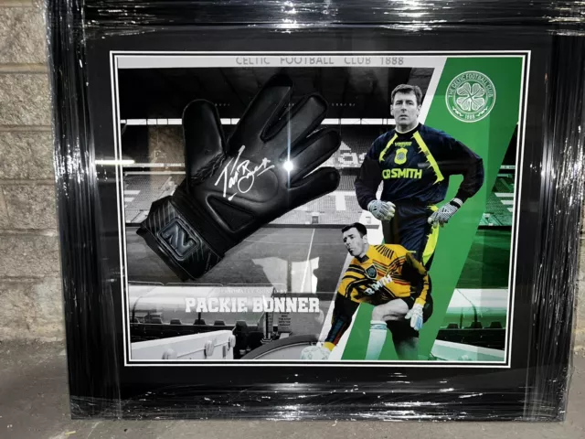 Packie Bonner Signed Framed Goalie Glove Celtic - Goalkeeper COA