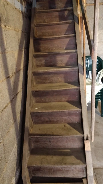 alte Treppe Holztreppe, 40er Jahre, geeignet für Fachwerkhaus alte Treppe Holztreppe, 40er Jahre, geeignet für Fachwerkhaus