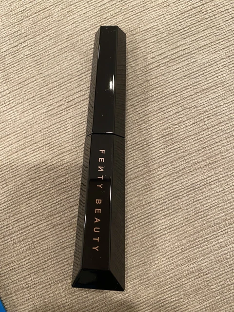 Máscara de pestañas Fenty Beauty Hella Thicc tamaño completo 10 ml totalmente nueva en caja