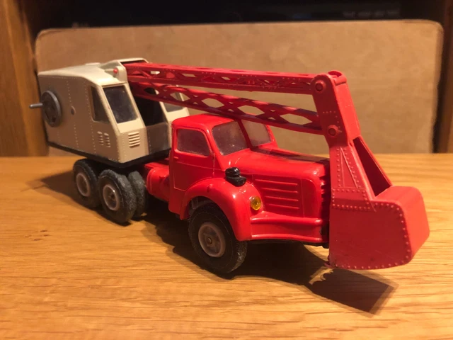BERLIET TRACTEUR TBO 15 JAUNE AVEC PELLE MECANIQUE ROUGE Norev Plastique 1 43 Ae23b710 5828 483b 95e5 B3b572a9467f