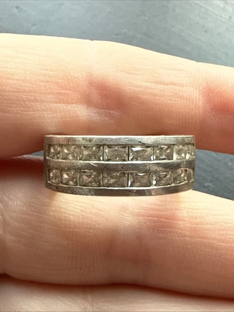 Bague large en argent massif avec Saphir bleu naturel serti masse