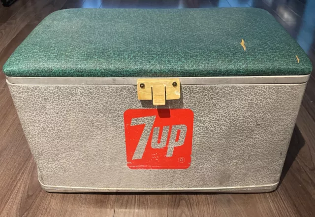 Antique 7 Up Pop Metal Cooler With Drain Handles and Padded Lid Vintage See Pics