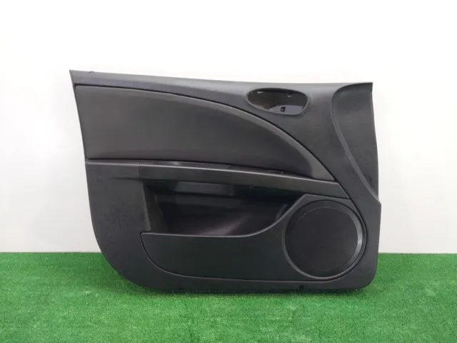 Plaques latérales noires pour Seat Toledo Liftback (2012