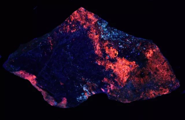 Swedenborgite, calcite fluorescent minerals, Langban, Sweden