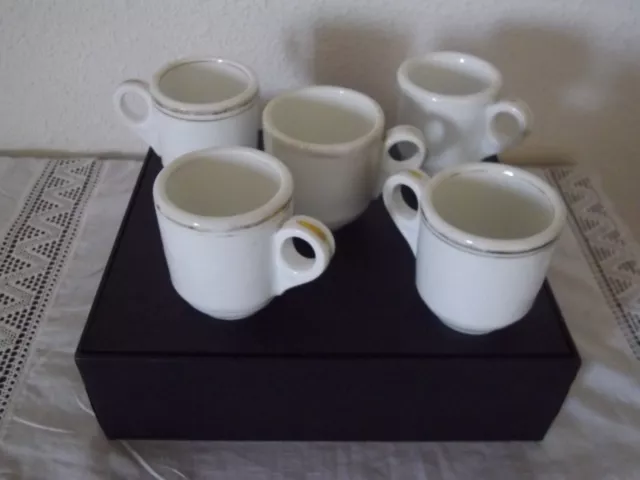 Brulots, tasses, XIXème, très bon état. 2