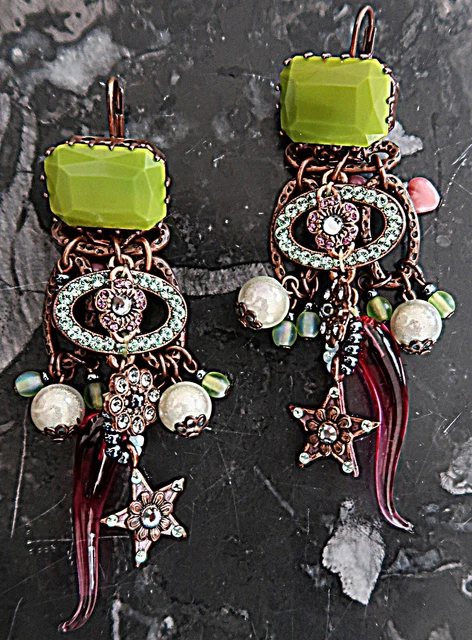 Boucles D'oreilles Créateur Les Gens Du Sud - Clous Avec Cristal, Blanc, Alliage, Occasion Bon état, Pour Oreilles Percées