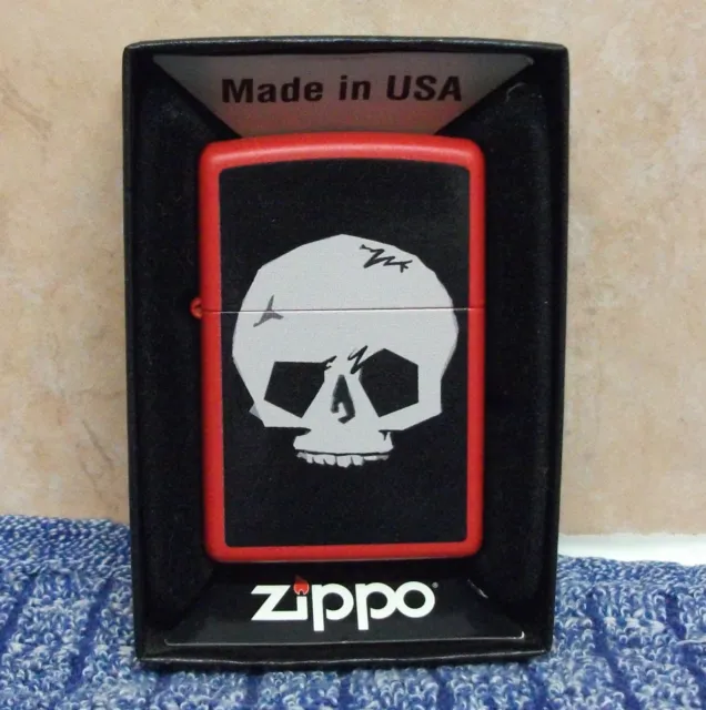 Zippo 2016 - Original - Windproof  Lighter - Red  Skull Patern - New & Boxed