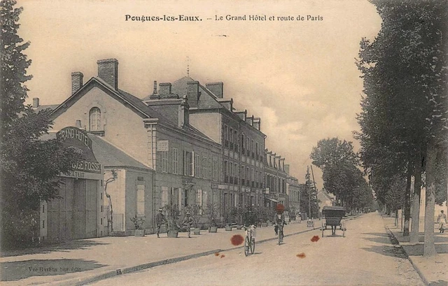 Pougues les Eaux - Le grand Hôtel et route de Paris