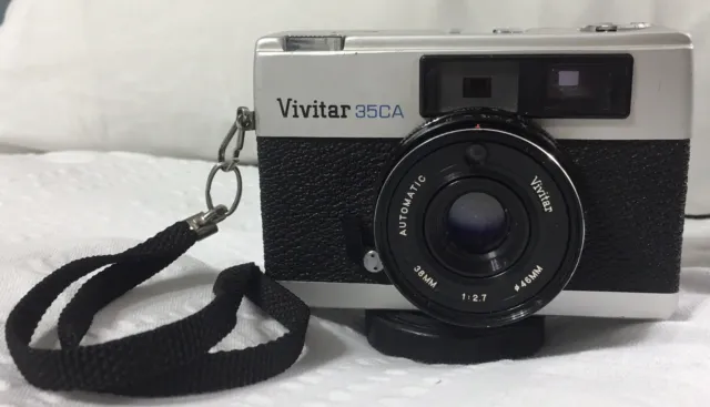 Cámara fotográfica con telémetro vintage Vivitar (Cosina) 35CA con lente de 46 mm f2,7
