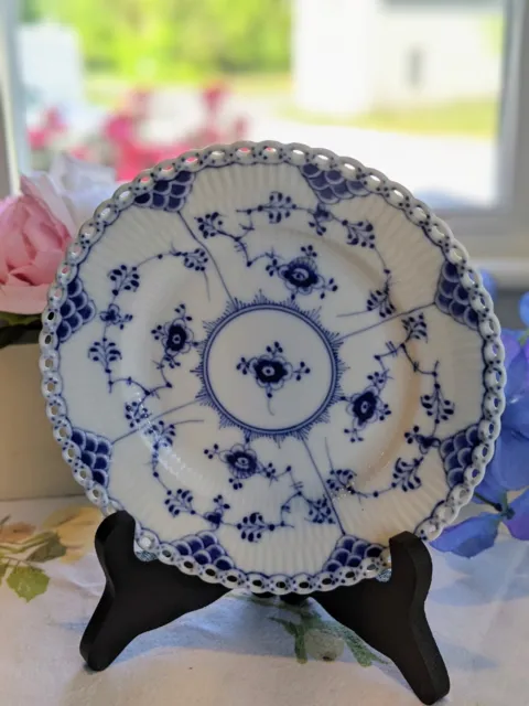 Royal Copenhagen Blue Fluted Full Lace Plate # 1088 -- 5 and 7/8 inch diameter