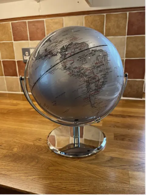 Large Silver Rotating Desktop Globe Chrome Base Desk Atlas World Map 30cm