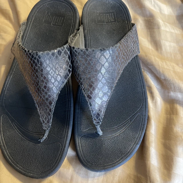 Womens FIT FLOP Pewter Leather Snake Print Thong Sandals Slides Size 9 EU 41
