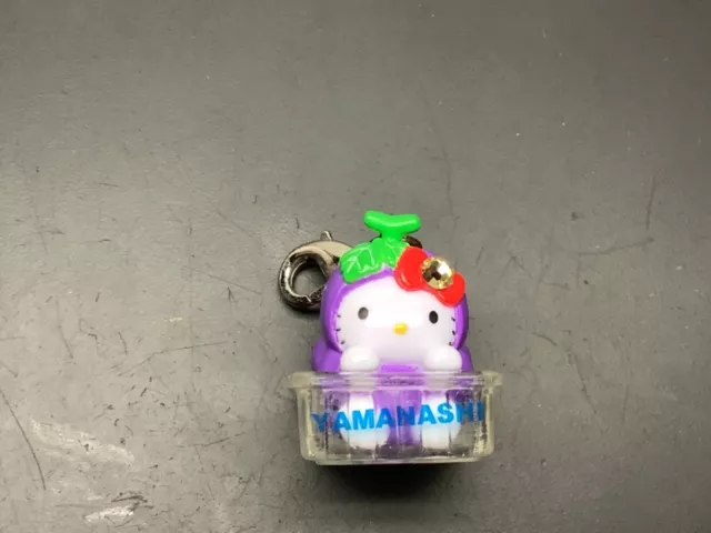 HELLO KITTY ZIPPER Clip Charm w/ Swarovski Crystal. Tokyo Cat 