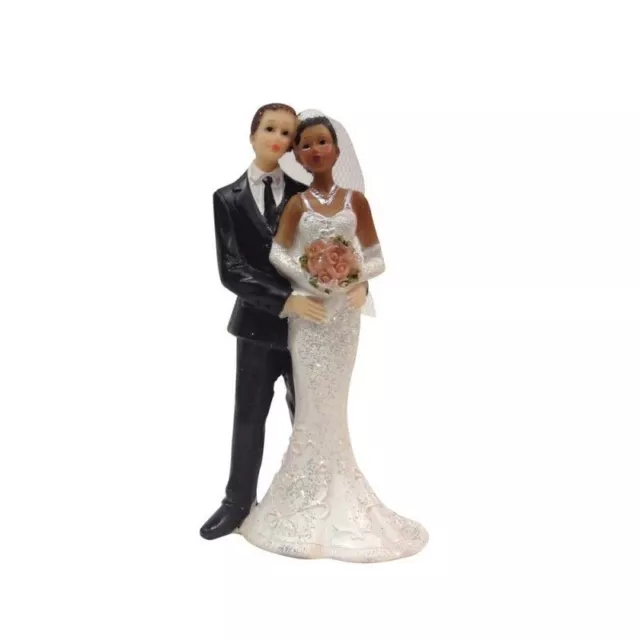 Couple mariés mixte s'enlaçant, haut. 12,7 cm, Figurine Femme noire et homme bla