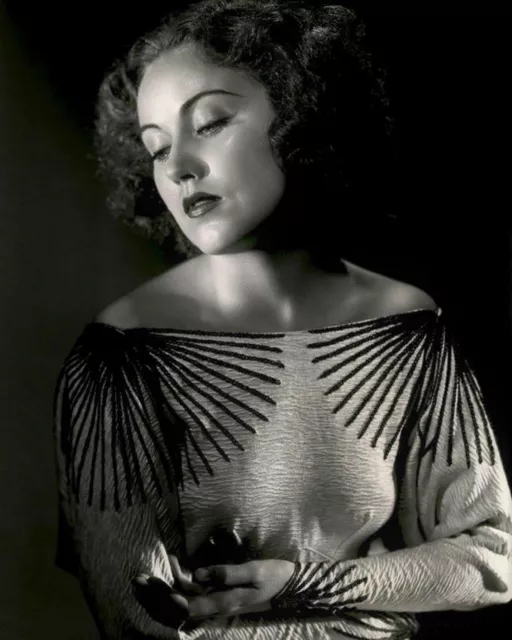 Glamorous FAY WRAY Photo   (227-M )