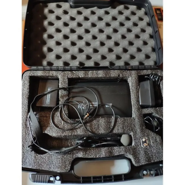 Microfono wireless UHF bodypack con valigetta