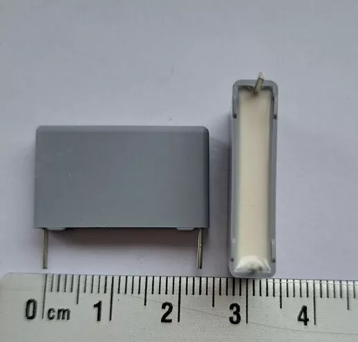 10X 0,033uF 300VacY2 Film Capacitors MKP Radial 33nF