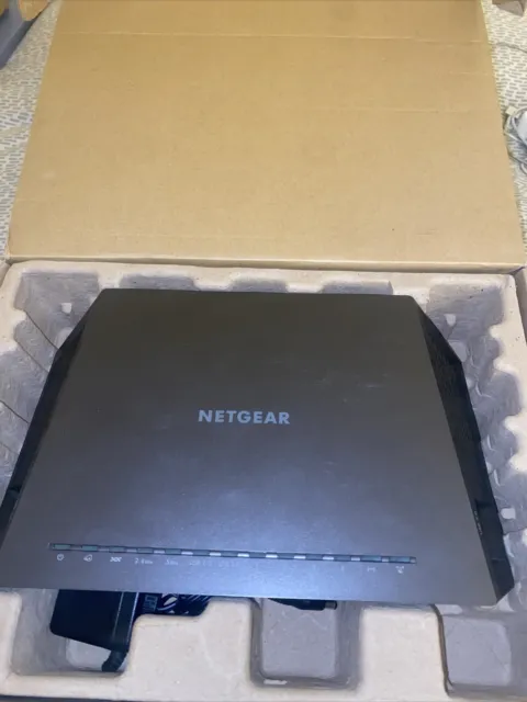 NETGEAR Nighthawk R7000 1300Mbps 5-Port 1000Mbps Wireless Router (R7000100NAS)