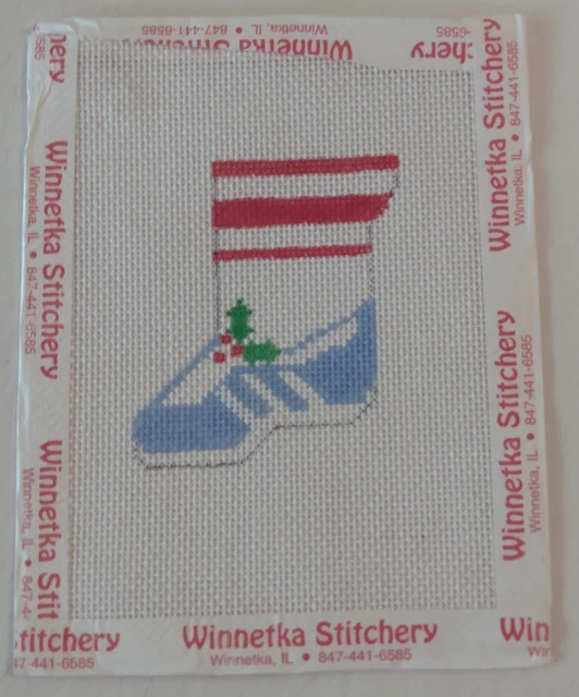 Winnetka Stitchery Mini Medias Adorno Zapato de Tenis Lona Pintada a Mano NUEVA
