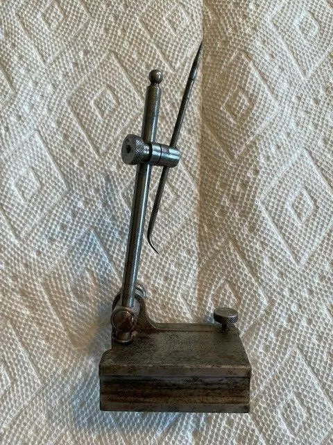 Early Vintage Starrett Small No. 56 Surface Gage With 4" Spindle & Scribe