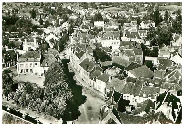 58.DONZY.n°44.PLACE DE LA MAIRIE.VUE GENERALE.CPSM.EN AVION AU DESSUS DE....