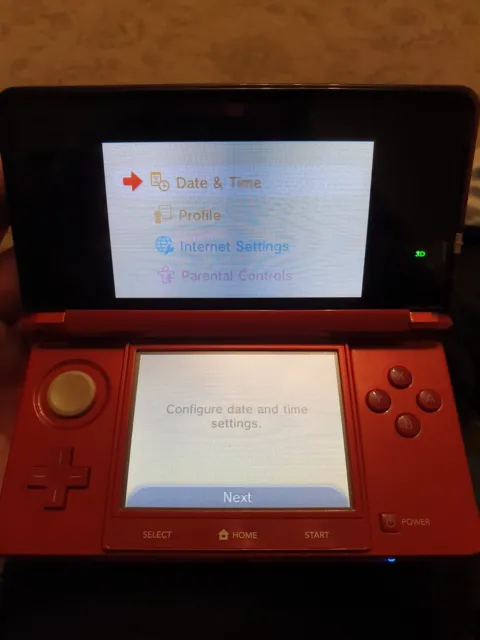 Nintendo 3DS Console. Metallic Red with Charger - Working & Very Good Condition