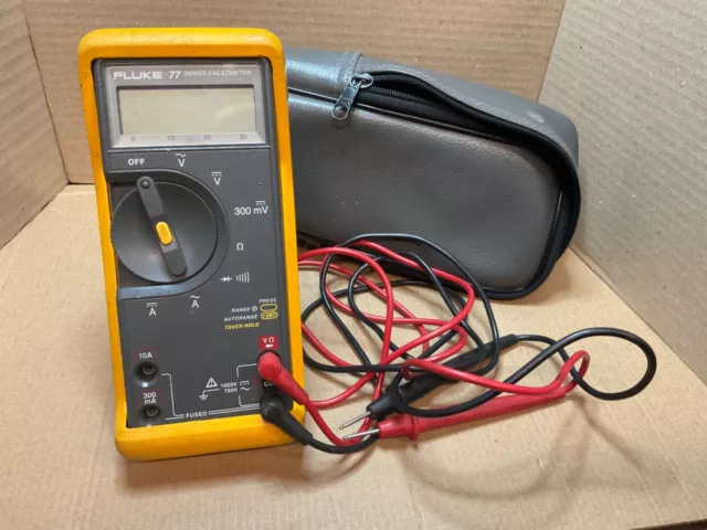 Fluke 77 Series II Digital Multimeter. Complete With Leads in Generic Soft Case.