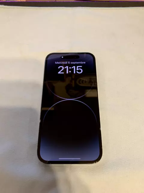 Smartphone APPLE iPhone 14 Pro Max Noir Sidéral 128Go 5G