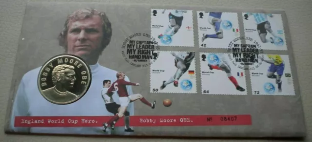 1966-2006 Bobby Moore England World Cup Hero Medal Cover Pnc & Info Card