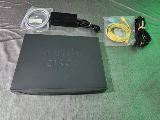 Routeur CISCO C888-K9 [Never Used]