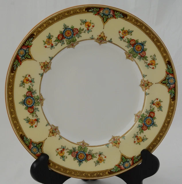 VTG Mintons Eloise Pattern 8.8" Luncheon Plate
