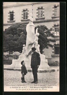 CPA/DEP 78/LA BOISSIERE STATUE 