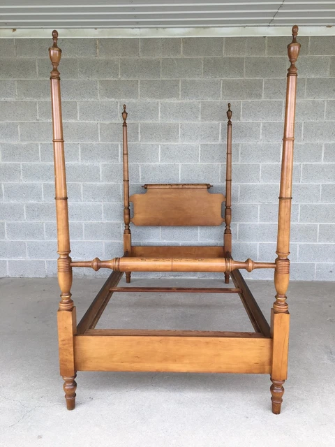 L. Hitchcock Maple Harvest Scroll Poster Bed - Twin Size (Rare Model)