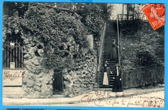 Cpa 92 Suresnes - L'escalier De Bois