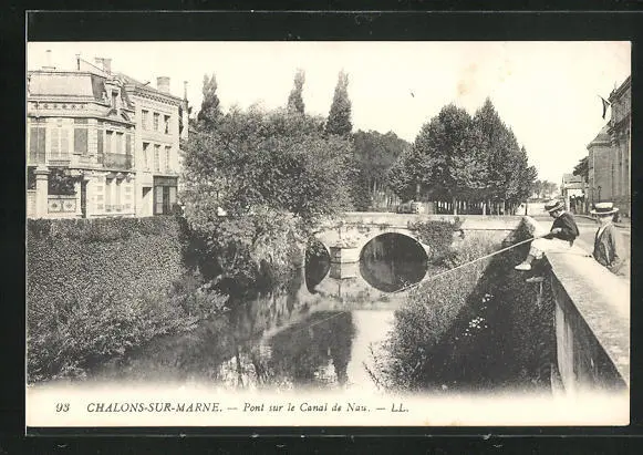 CPA Chalons-sur-Marne, Pont sur le Canal de Nau, vue partielle avec pont et Kan