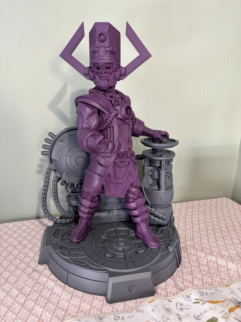 Figurine rare galactus the devoureur Marvel Zombies