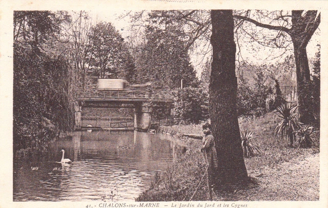 CHALONS-SUR-MARNE 41 le jardin du jard et les cygnes timbrée 1941