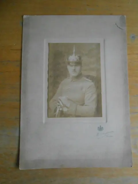 gr. Foto auf Pappe, Soldat, Offizier, Pickelhaube, Säbel, Bayern ?, 1900/10er ?