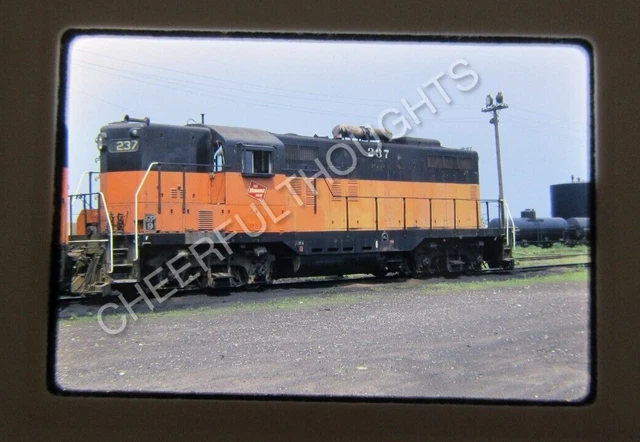 Original  '70 Kodachrome Slide MILW Milwaukee Road 237 GP9     37J18