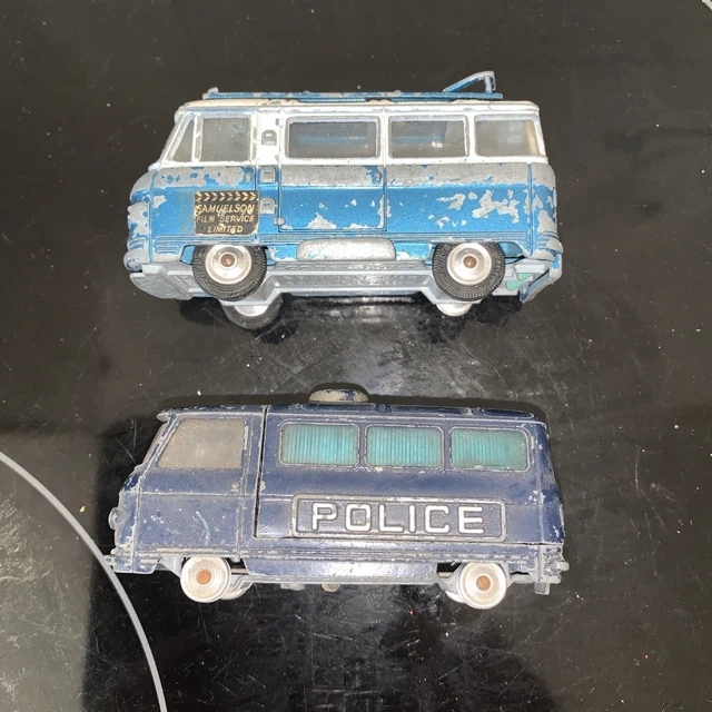 PLAYWORN) CORGI TOYS Commer Bus 2500 Series Holiday Camp £15.20