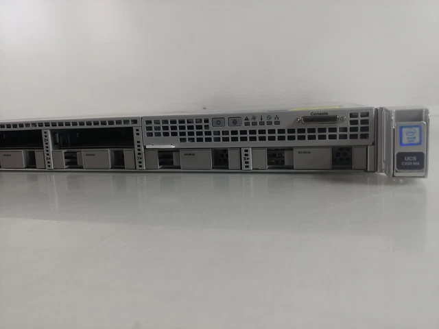 CISCO UCS 5108 8x UCS B200 M4 16x Xeon E5-2650 V4 4096GB RAM Rails EUR