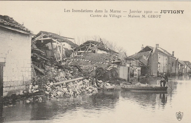 CPA 51 Les Flundations dans la Marne JUVIGNY Centre du Village Maison M GROT