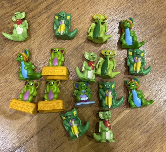 Bundle of pocket dragon plastic figures