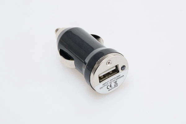 Sw-Motech Usb-Ladebuchse pour Zigarettenanzünder. 2.000 Ma. 12 V