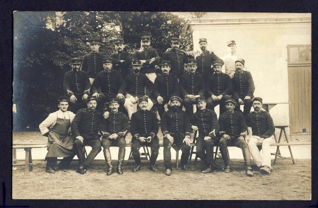 CPA Carte Photo RPPC MILITAIRES SOLDATS en Uniforme du 45ème Régiment Military