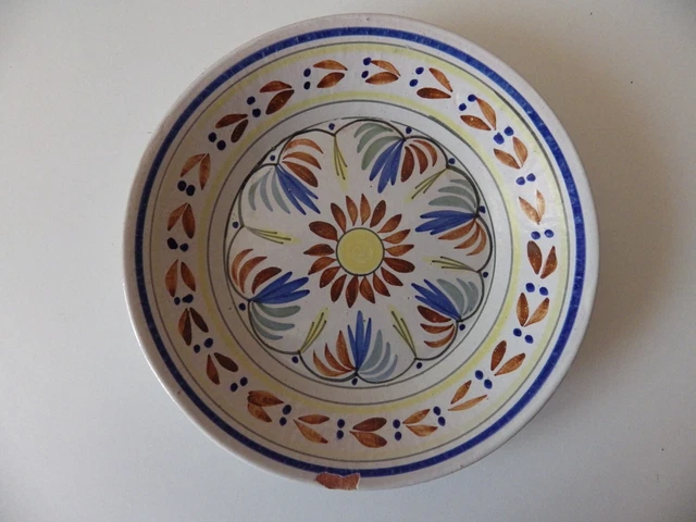 Assiette creuse ancienne en faïence signée HB (Quimper